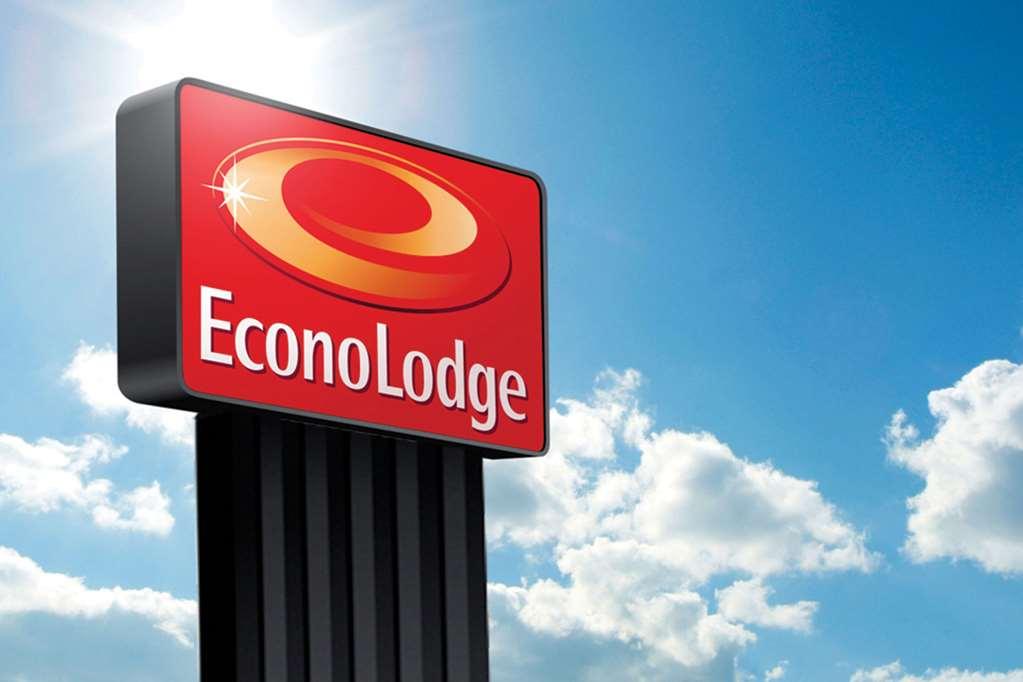 Econo Lodge Портедж Экстерьер фото