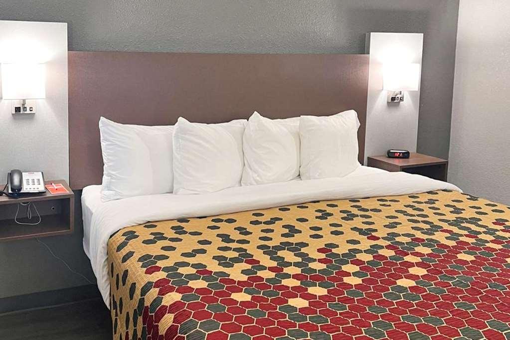 Econo Lodge Портедж Номер фото