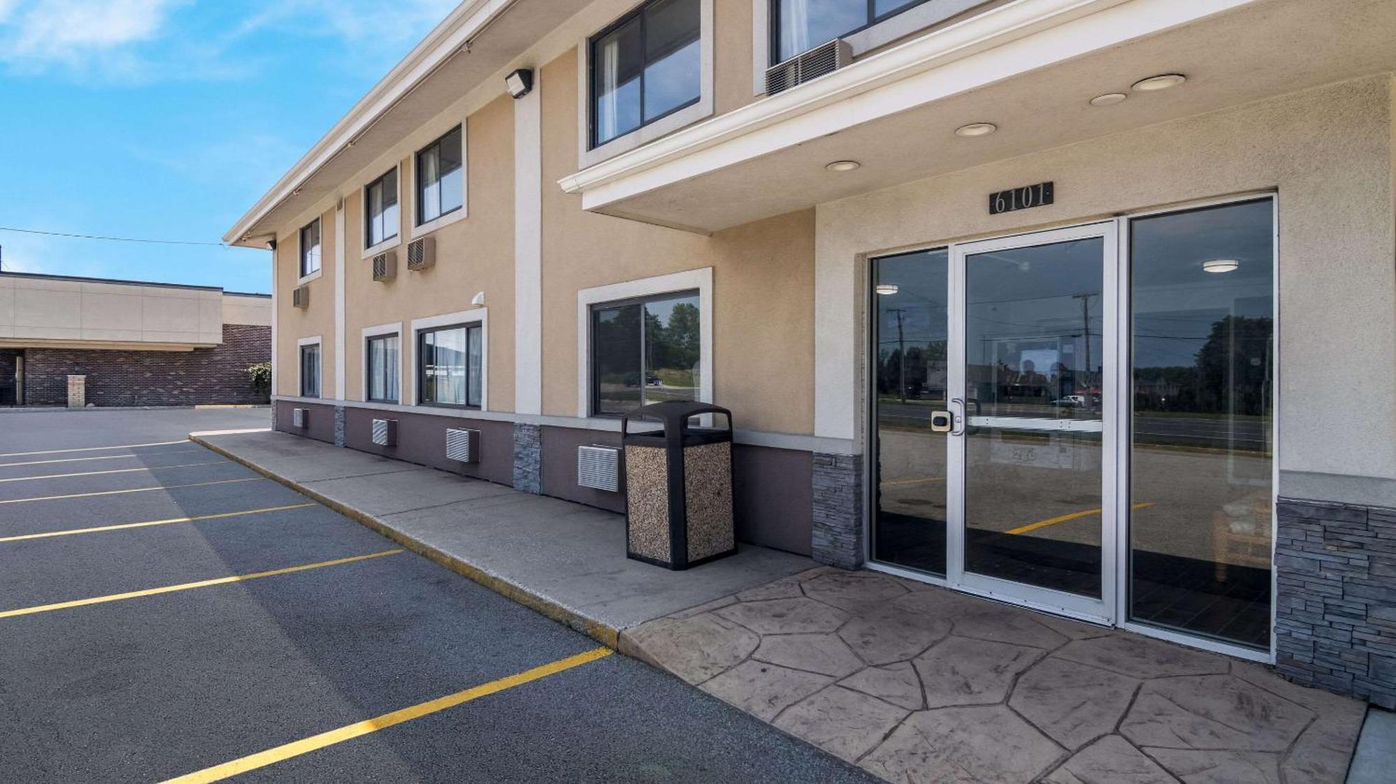 Econo Lodge Портедж Экстерьер фото